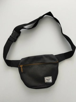 Riñonera Herschel Negra