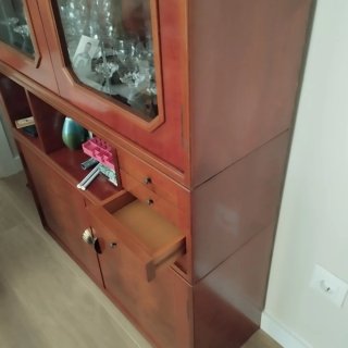 Vitrina de Madera y Cristal