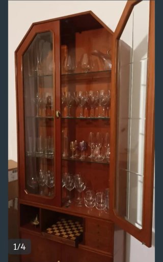 Vitrina de Madera y Cristal