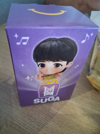 Scatola McDonald's BTS Tiny Tan SUGA
