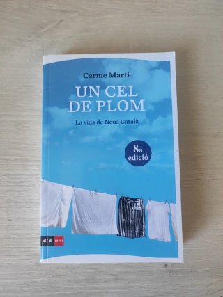 Un cel de plom (Catalan Edition)