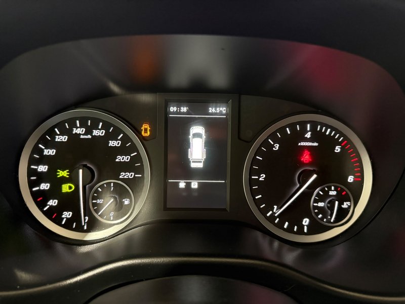 Mercedes-Benz Vito 114 CDI Tourer Pro 2020 Larga 2021, foto 15