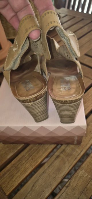 Sandalias Saxo Piel Beige Talla 40
