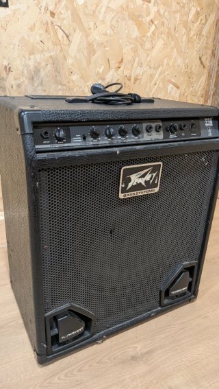 Amplificador de Bajo Peavey MAX 115