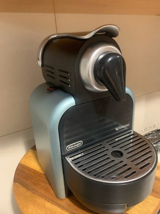 Cafetera Nespresso DeLonghi