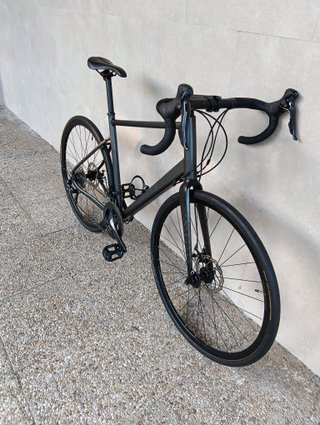 Bicicleta de Carretera TRIBAN RC 500 Negra.
