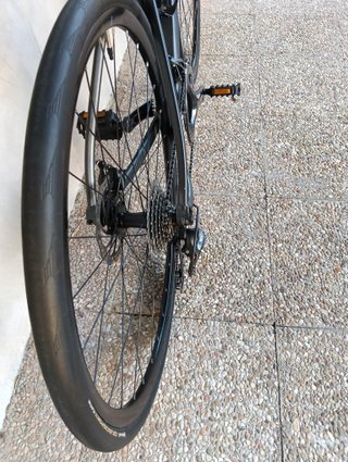 Bicicleta de Carretera TRIBAN RC 500 Negra.