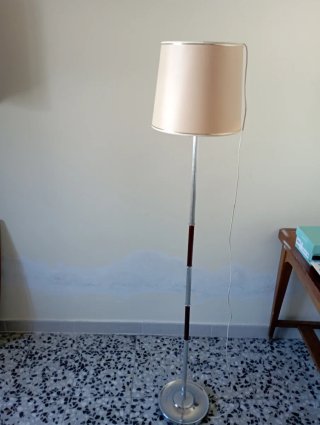 Lámpara de pie clásica