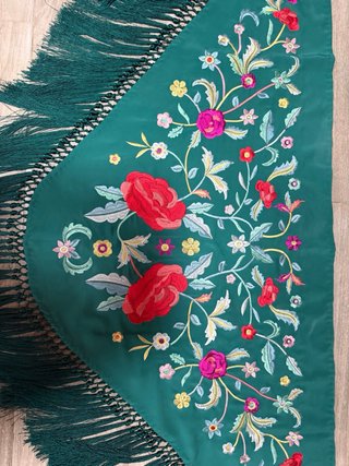 Mantón de Flamenca Bordado