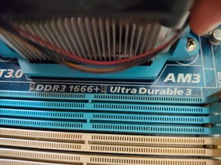 Placa Base Gigabyte GA-MA770T-UD3