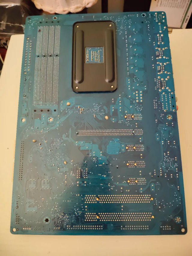 Placa Base Gigabyte GA-MA770T-UD3
