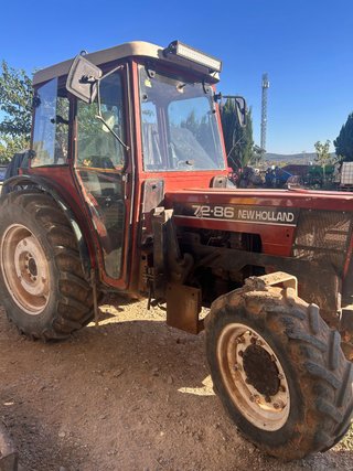 Tractor New Holland 72-86