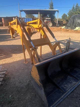 Tractor New Holland 72-86