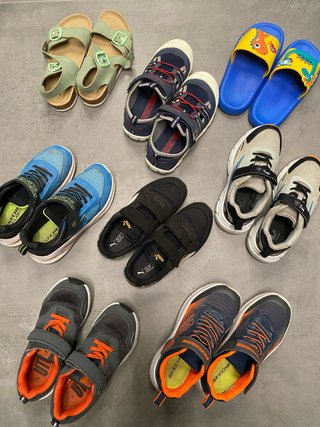 Lote de Zapatillas Deportivas Niños