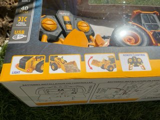 Camión teledirigido con batería nuevo