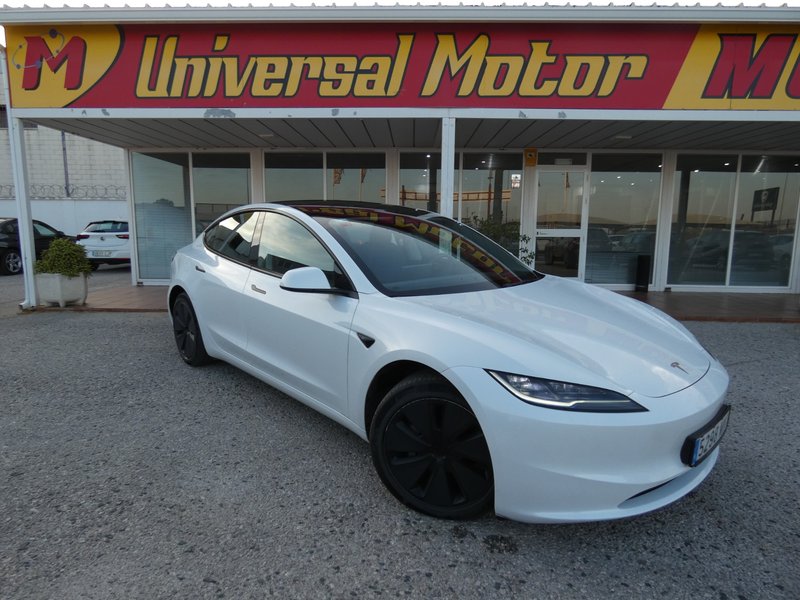 Tesla Model 3 2024