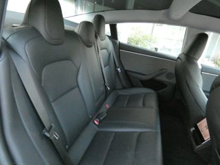 Tesla Model 3 RWD