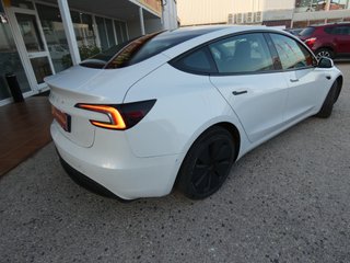 Tesla Model 3 RWD