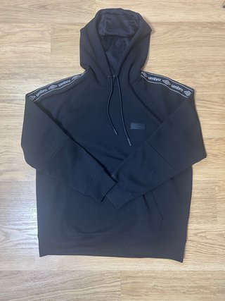 Sudadera Umbro Negra