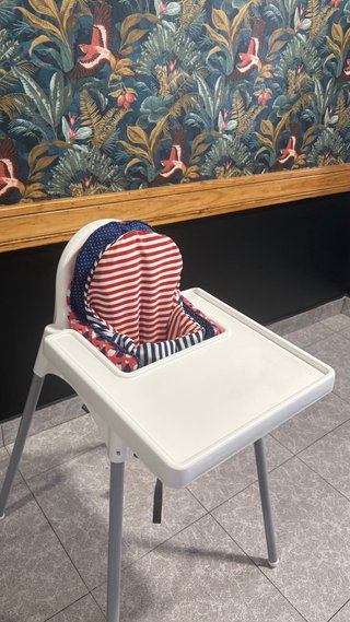 Trona de bebé con cojín estampado