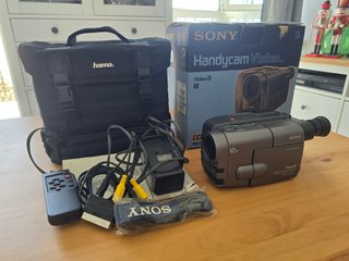 Videocámara Sony Video8 tRV30E