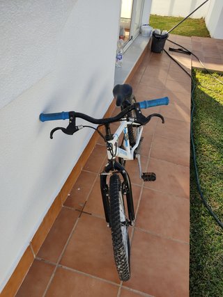 Bicicleta infantil Btwin blanca