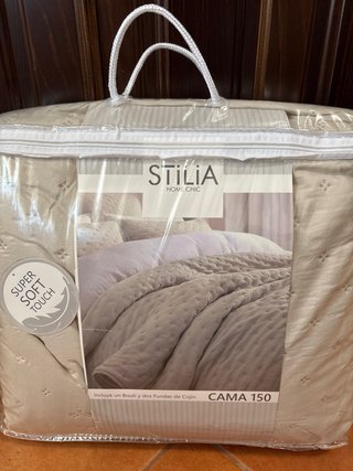 Colcha Julieta Terra color Marfil