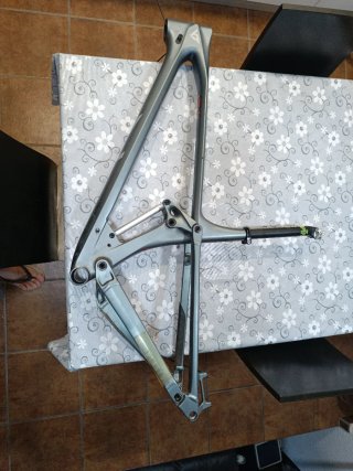 Cuadro MTB YT Izzo
