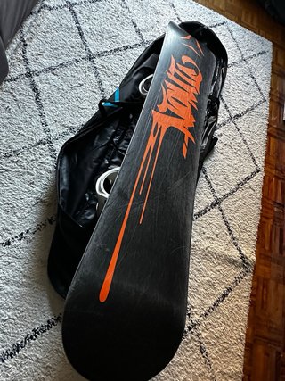 Tabla de Snowboard atomic con Fijaciones y Botas