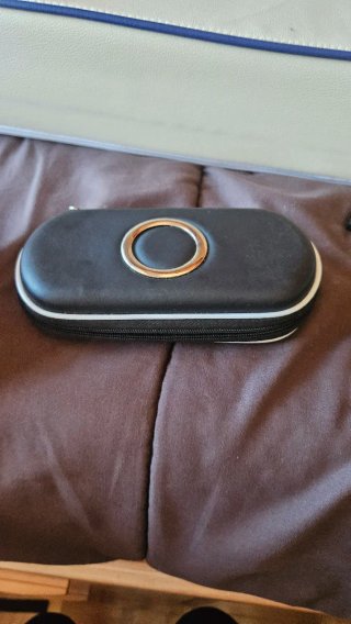 Funda PSP Sony Negra y Dorada