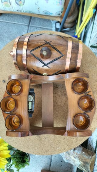 Barrica Vintage con 6 Vasos