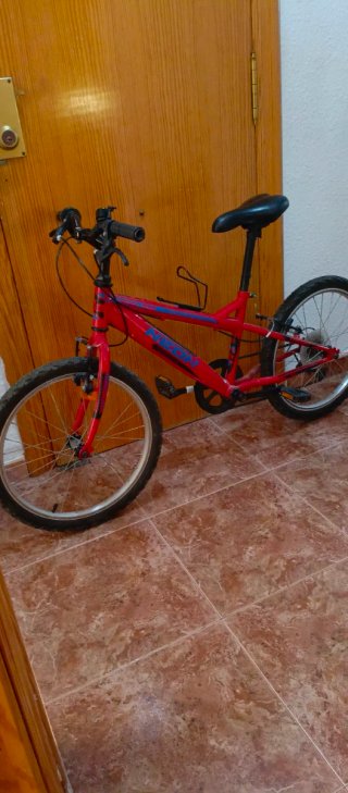 Bicicleta Niro Roja 8-11 años
