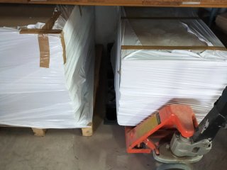 Placas de techo de yeso y melamina