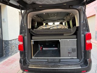 Peugeot Traveller 2018