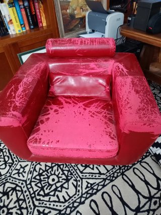 Sillón rojo retro de piel sintética