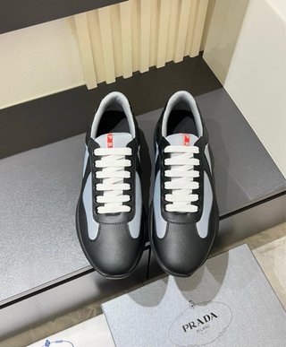 Zapatillas Prada Negras y Grises TODASLASTALLAS!!