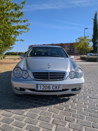 Mercedes-Benz Clase C 2003