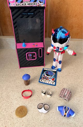 Figura LOL Surprise Boys Arcade Heroes