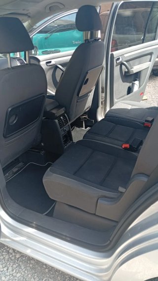 Volkswagen Touran 2010