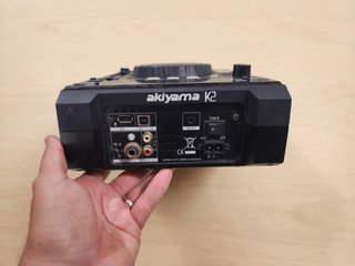Equipo DJ Akiyama: 1 Mesa A4M + 2 Reproductores K2
