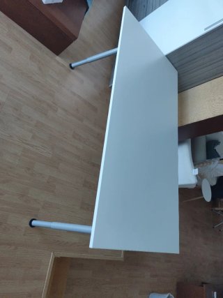 Mesa/Escritorio Blanco y Plata