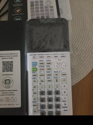 Calculadora Texas Instruments TI-83 Premium CE