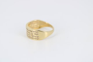 Anillo Oro 18K con Piedras Blancas