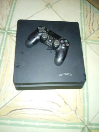 PS4 Slim 1TB Negra