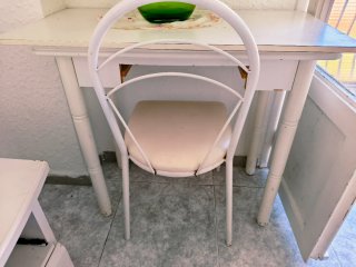 Mobiliario vivienda, salón, dormitorios, camas...