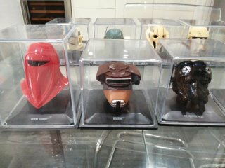 Colección 15 Cascos Star Wars con Vitrinas