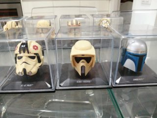 Colección 15 Cascos Star Wars con Vitrinas