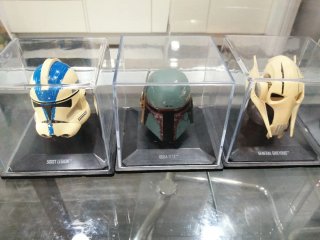 Colección 15 Cascos Star Wars con Vitrinas