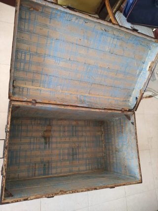 Baúl Antiguo de Madera Siglo XX