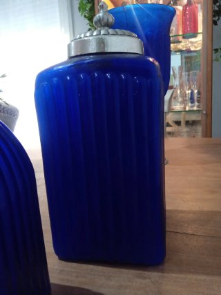 Botes de cristal portugueses azules